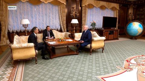 Александр Лукашенко провёл встречу с председателем Коллегии ЕЭК Бакытжаном Сагинтаевым