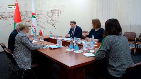 Наблюдатели от СНГ продолжают мониторинг процесса подготовки к единому дню голосования
