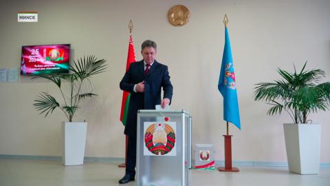своим конституционным правом воспользовался заместитель премьер-министра Игорь Петришенко