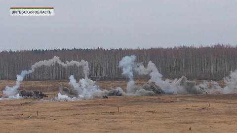 Витебские десантники проводят в батальонное тактическое учение на полигоне Лосвидо