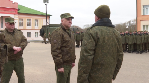 Вольфович посетил 19-ю отдельную гвардейскую мехбригаду