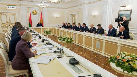 Совершенствование контрольно-надзорной деятельности стало темой совещания у Президента Беларуси Александра Лукашенко 21 мая