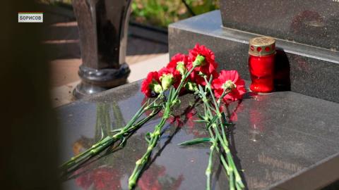 Накануне великого праздника возложения цветов к мемориалам Великой Отечественной войны проходят по всей стране