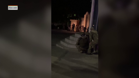 В Дагестане при нападении боевиков погибли более 15 полицейских