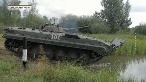 Сложнейший элемент подготовки – форсирование водной преграды – успешно продемонстрировали военнослужащие 72-го гвардейского объединенного учебного центра