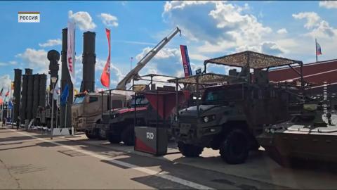 Беларусь представляет свою военную продукцию на X Международном форуме «АРМИЯ-2024» в России