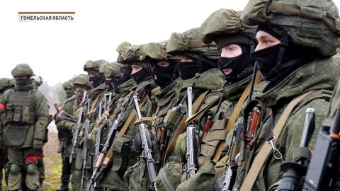 Бойцам Северо-Западного оперативного командования подарили банку сгущёнки весом в тонну