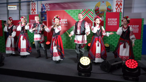 Проект «Разам працуем, разам спяваем!» прошёл в цехах электромеханического завода