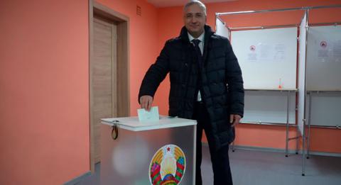 Досрочное голосование на выборах Президента проходит в Беларуси.