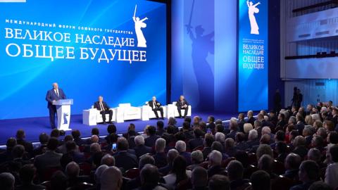 «Правда о ВОВ – наш щит». Собрали главное из выступления Лукашенко в Волгограде