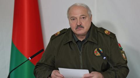 Президент провел совещание по вопросам развития производства военных беспилотников и бронежилетов