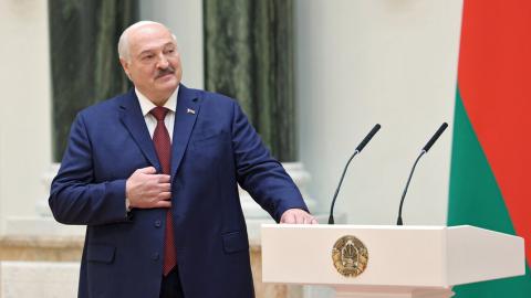 Лукашенко – учителям: никакой бюрократии быть не должно, всё должно быть по-человечески и нормально