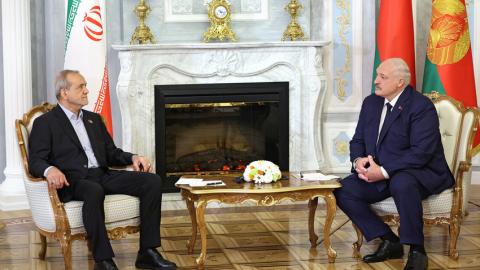 Лукашенко – Президенту Ирана: мы все делаем на благо наших народов