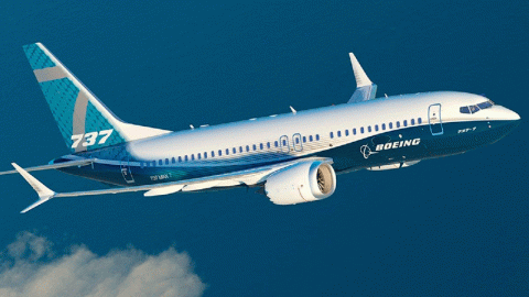 Лобовое стекло треснуло во время полета в Boeing 737