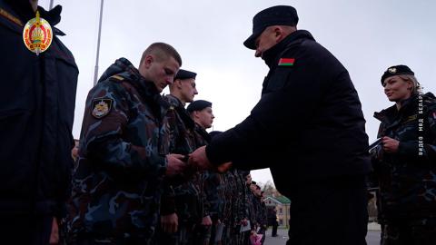 Черный берет