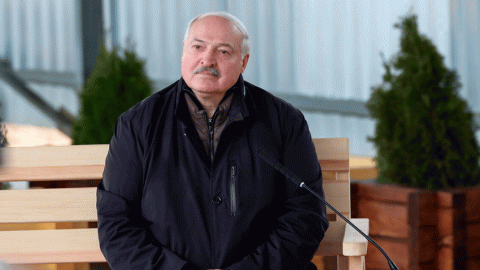 Лукашенко: «Когда есть экономика, вряд ли будет война»