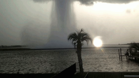 На Филиппинах более 100 тыс. человек эвакуировали из-за тайфуна «Фунг-Вонг»