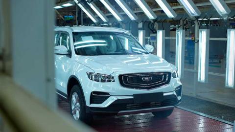 Продажи на рынке новых легковых автомобилей выросли более чем на 15%