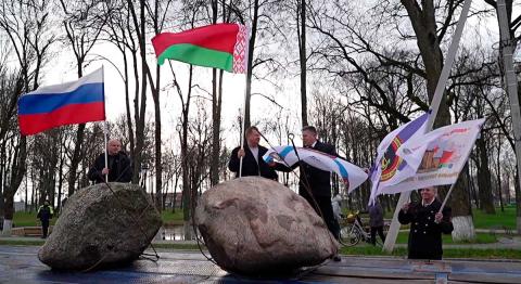 В Кронштадте установят два валуна с табличкой в честь белорусских и российских морпехов