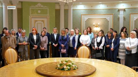 Сотрудники БелТПП и Минского моторного завода с экскурсией посетили Дворец Независимости