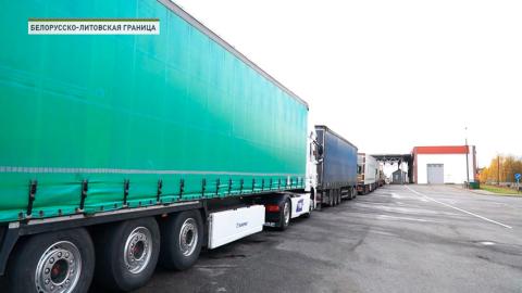 Совмин запретил передвижение фур из ЕС по Беларуси на два года