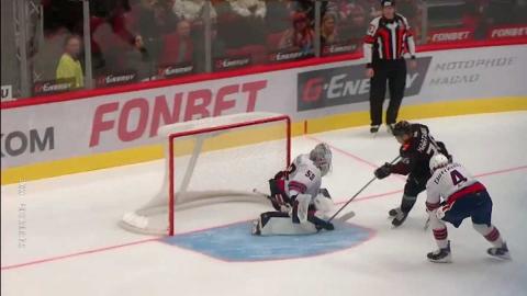 Белорусский нападающий помог «Авангарду» одержать победу в матче КХЛ