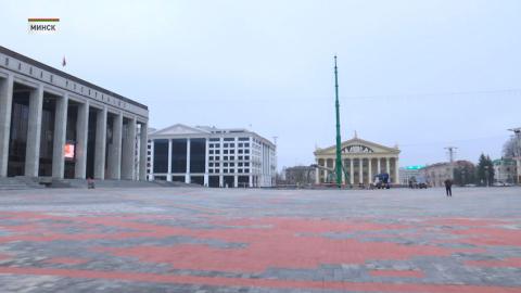 В Минске устанавливают главную ёлку страны