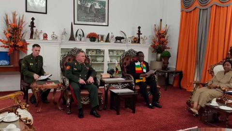 Беларусь и Зимбабве укрепляют сотрудничество в военной сфере