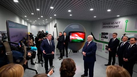 Лукашенко 31 декабря посещает холдинг «Горизонт»