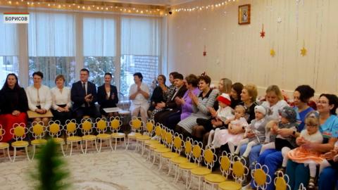 «Это наше будущее» – председатель ФПБ поздравил воспитанников Борисовского дома ребенка с праздниками