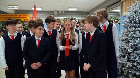 Шестиклассница из Витебска помогла спасти пассажирку на борту самолёта