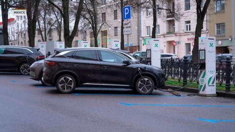 В 2026 году в Беларусь возможен ввоз 20 000 электромобилей на льготных условиях
