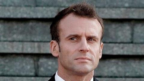 Президент Франции считает важным налаживать коммуникацию с Путиным