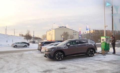 С 1 января выросли лизинговые платежи на гибридные авто