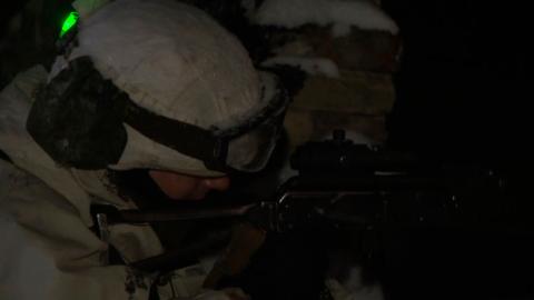 Как проходят ночные тренировки военных в рамках проверки боеготовности ВС Беларуси