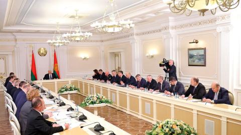 Лукашенко о перспективах Витебской области: нужен пошаговый антикризисный план 