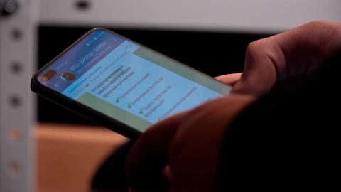 Взламывают телефон и требуют деньги – у мошенников набирает популярность новая схема