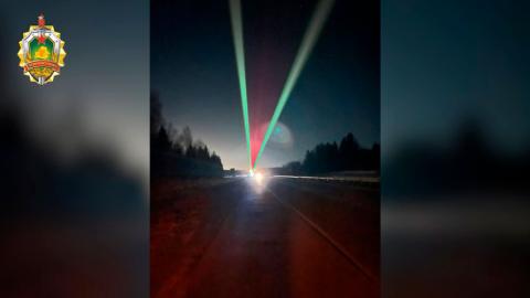 Лазеры на трассах: на М1 действует экспериментальная система светового оповещения для предупреждения ДТП