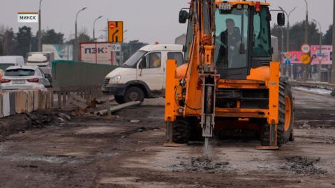 На МКАД реконструируют путепровод в районе Липковского проезда