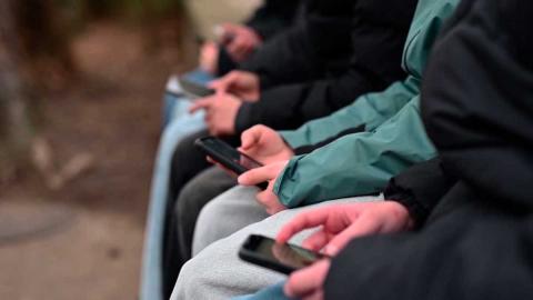 Европа активно рассматривает возможность запрета доступа к соцсетям детям