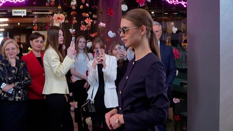 Жены дипломатов