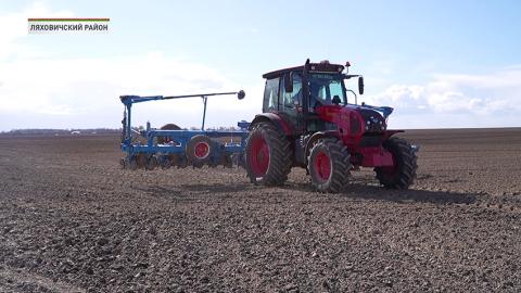 В Беларуси массово приступили к севу сахарной свеклы