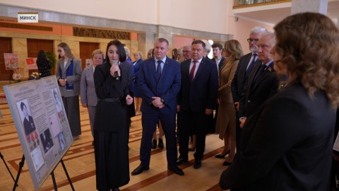 Выставка о 22 белорусках – Героях Социалистического труда открылась в Овальном зале Палаты представителей