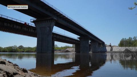 Новый мост через Сож возводят в Ветковском районе