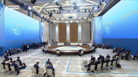 Лукашенко призвал воплощать все цели и задачи ЕАЭС вовремя и в полном объеме