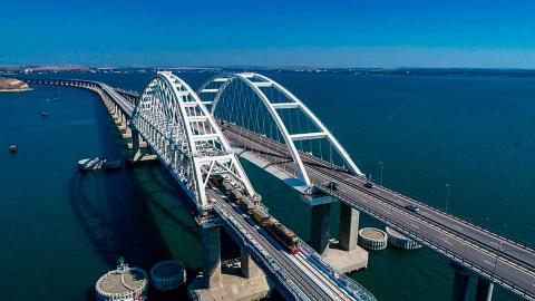 Из-за приостановки движения Крымском мосту задерживаются 17 поездов