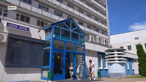 Двух пострадавших при атаке БПЛА в Брянской области детей планируют выписать домой – Минздрав