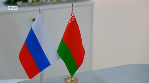 Развитие белорусско-российского сотрудничества обсуждают на полях форума в Санкт-Петербурге