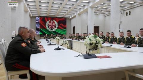Виктор Хренин в преддверии Дня Независимости вручил госнаграды военнослужащим Вооруженных Сил