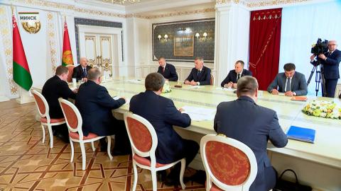 Лукашенко собрал совещание по развитию Могилевской области